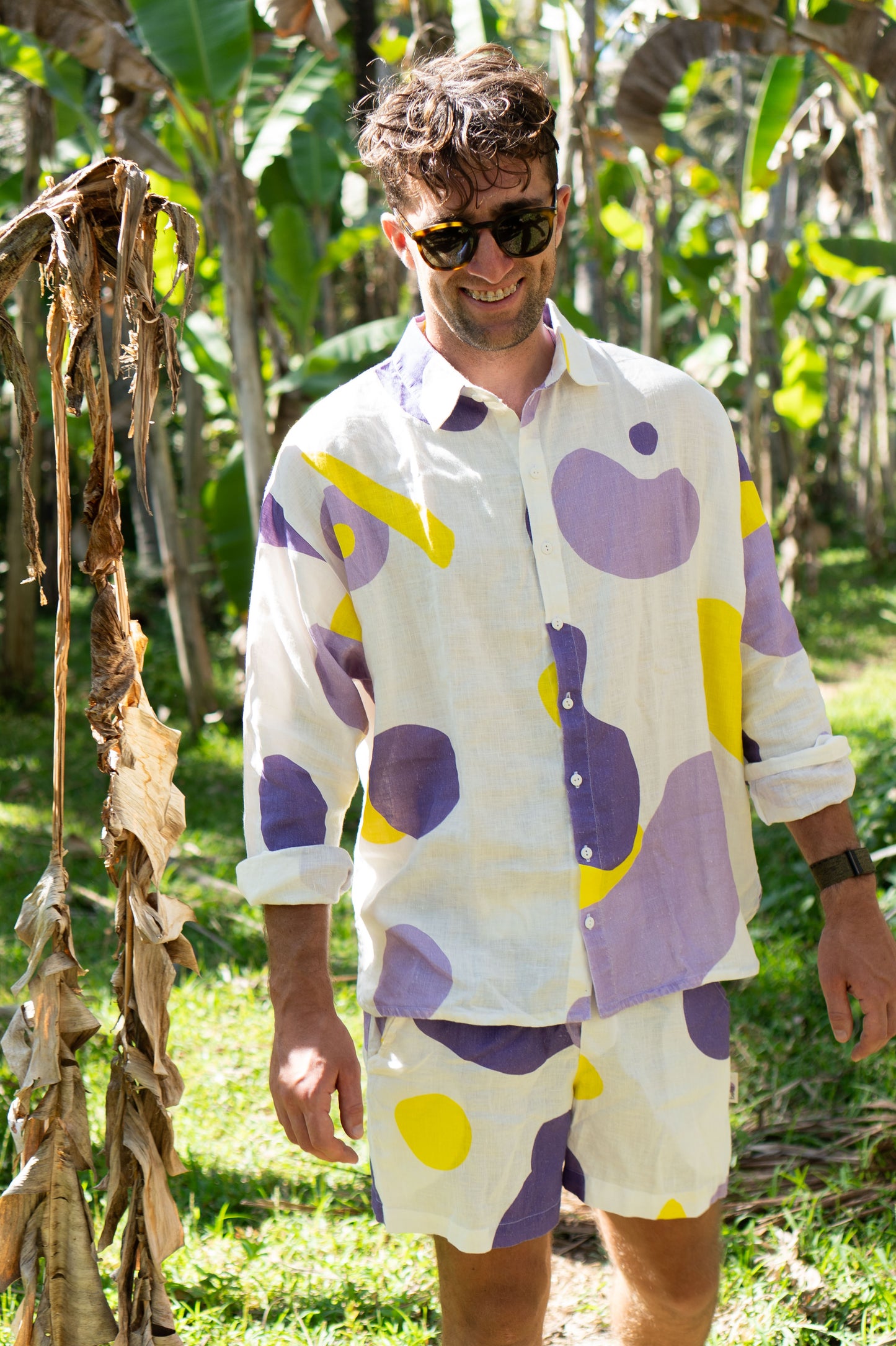 Colorful linen shirt and shorts - milky way