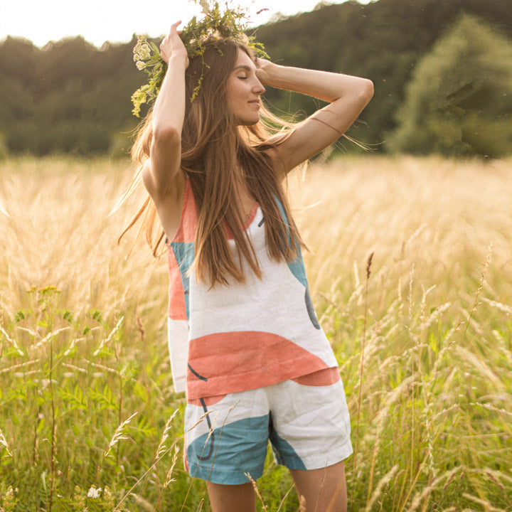 'Earth sleep' linen shorts