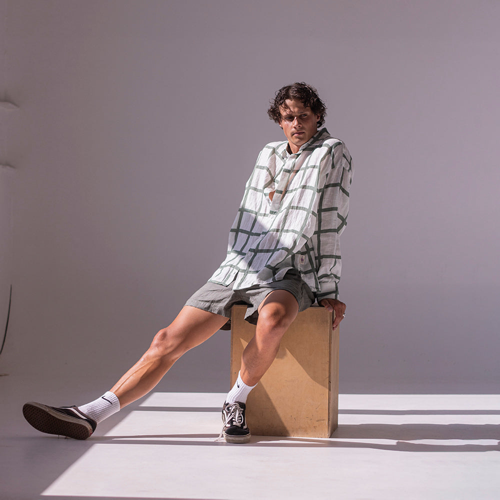 Colorful linen shirt and shorts - greenish